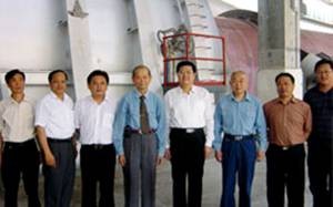 2004年9月17日，時任江西省人民政府副省長孫剛、九江市人民政府常務(wù)副市長李放視察江西亞東。