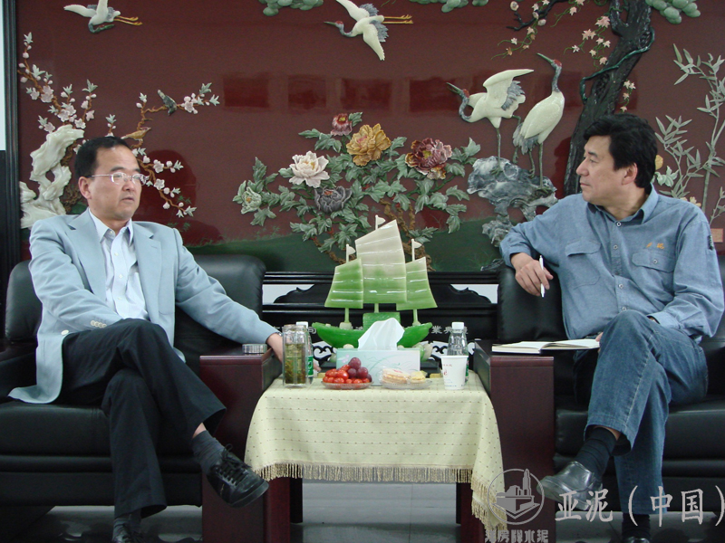 2009年4月17日，彭州市門書記與方履興總經(jīng)理會(huì)談