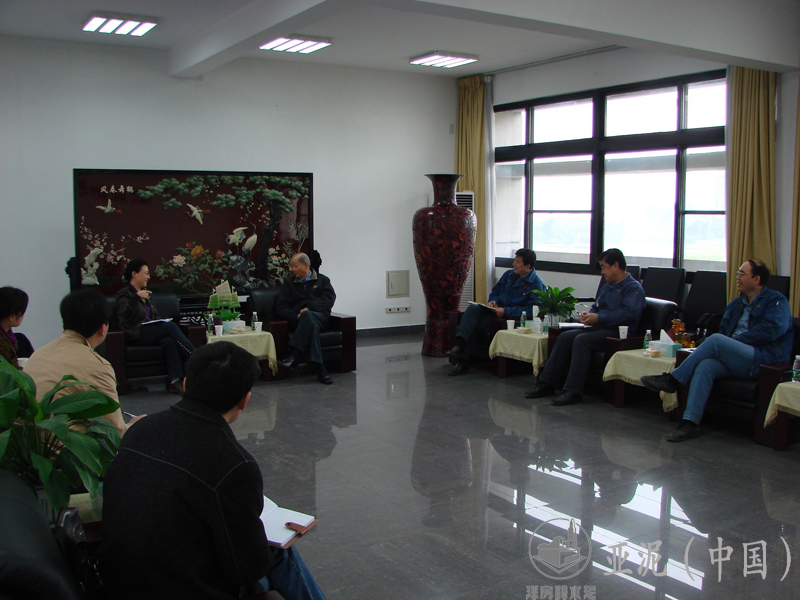 2009年4月3日，彭州市譚學(xué)軍副書記視察四川亞東