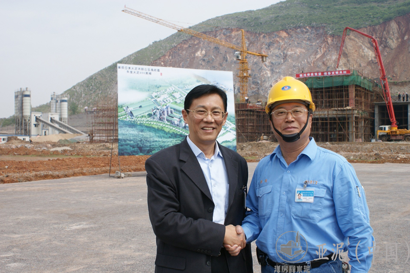 2009年4月，湖北副省長(zhǎng)段輪一視察黃岡亞東