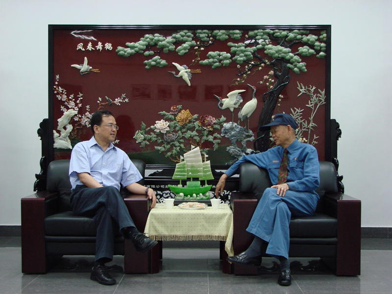 2007年7月3日，彭州市委書(shū)記門(mén)生視察四川亞?wèn)|