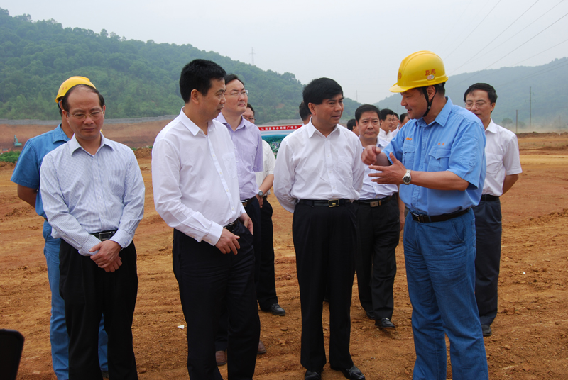 2011年6月3日，江西省副省長洪禮和一行視察江西亞東五、六期工地