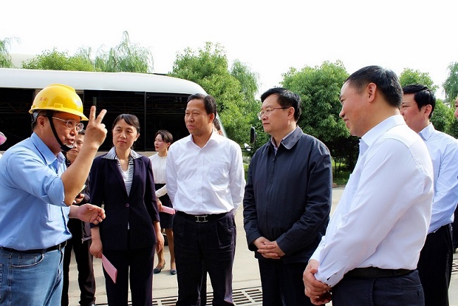 2014年5月8日，湖北省省長王國生在黃岡市委書記劉雪榮、武穴市委書記吳美景等陪同下，蒞臨黃岡亞東參視察，亞泥（中國）副執(zhí)行長張振昆、公司總經(jīng)理黃藤田、協(xié)理許文峰親自接待。
